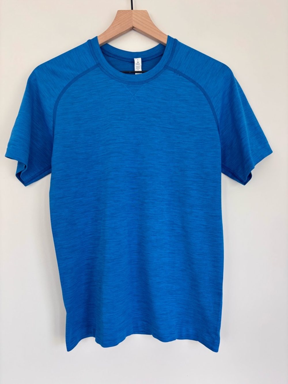 Lululemon Blue Metal Vent Tech Athletic Shirt S